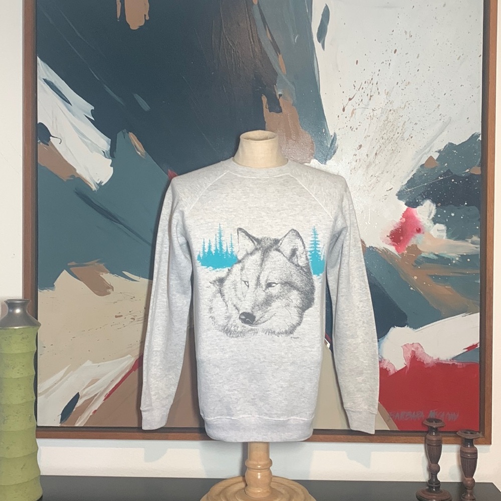 VINTAGE WOLF SWEATSHIRT